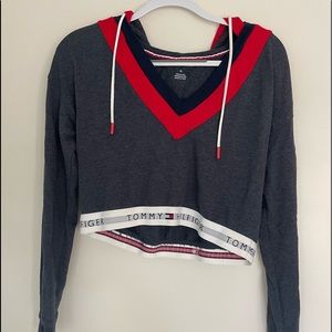 cropped tommy hilfiger sweatshirt